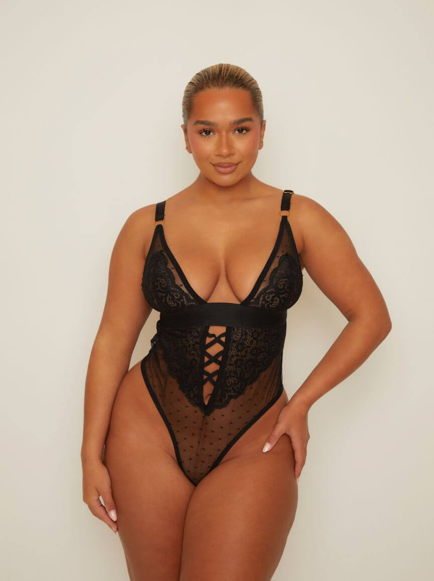 Tutti Threesome : Midnight Black