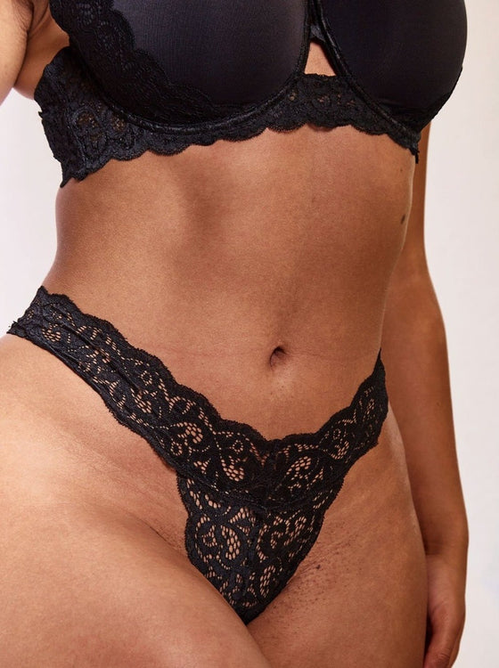 Black celeste classic thong with lace scallop edge finish