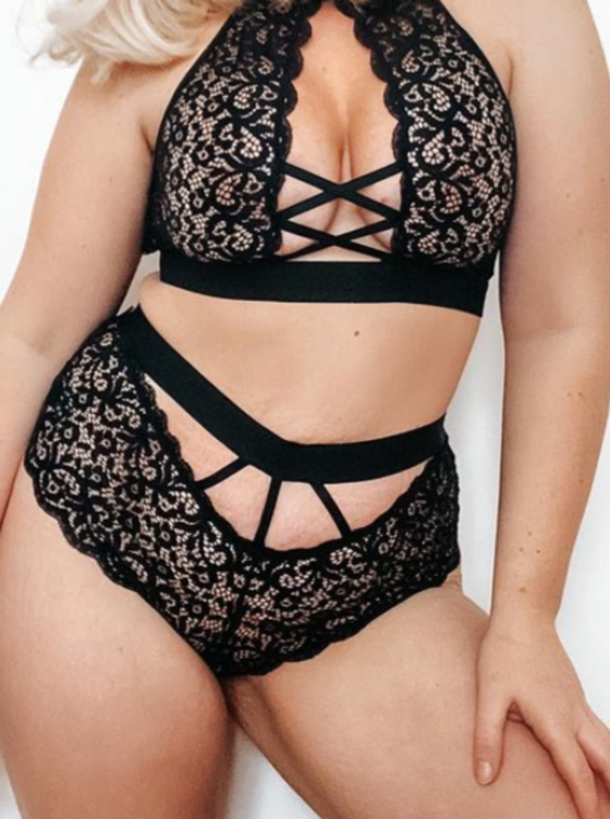 Available in plus sizes this sexy balck lace piece uses a high waist to contour your curves and make you feel amazing 